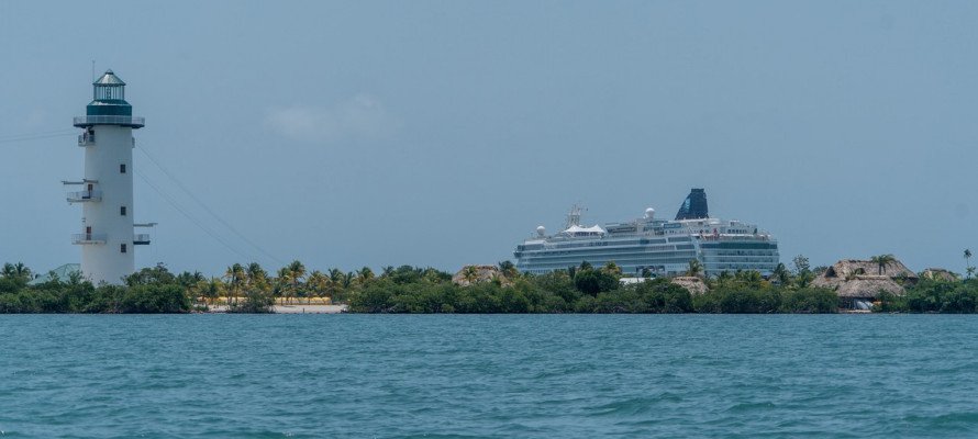 Exotic Coasts & Casco Viejo