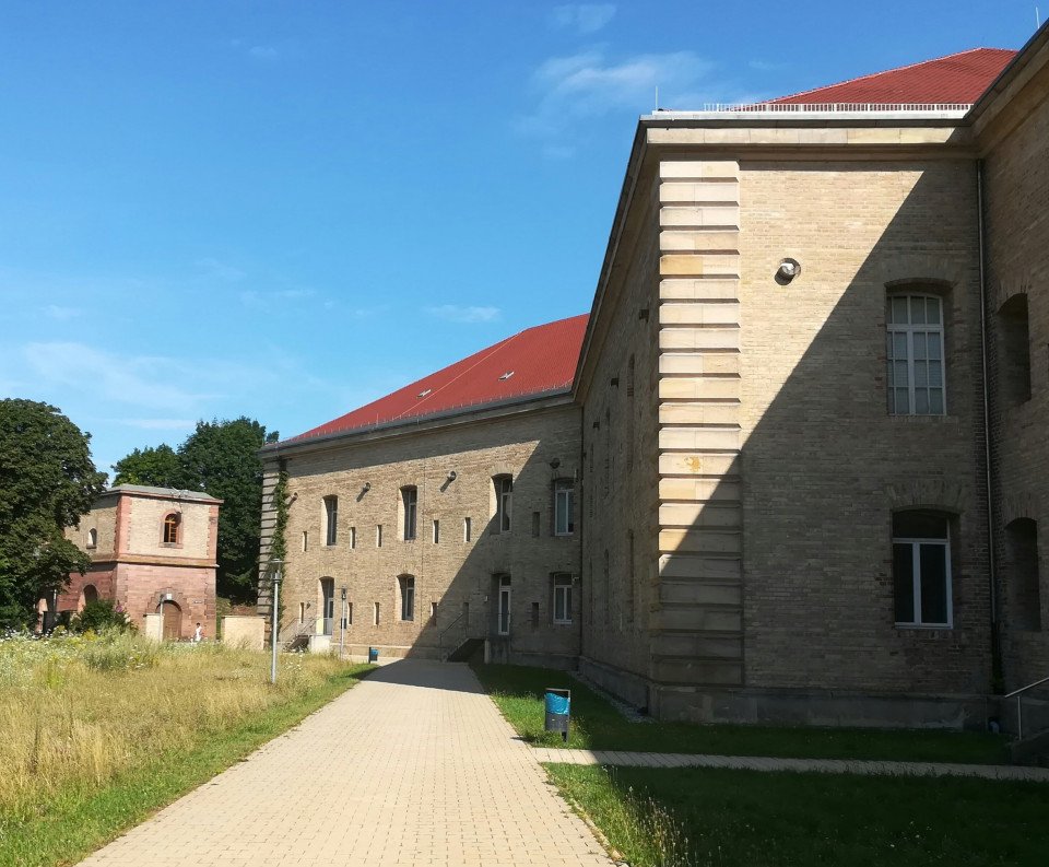 12 Image 12