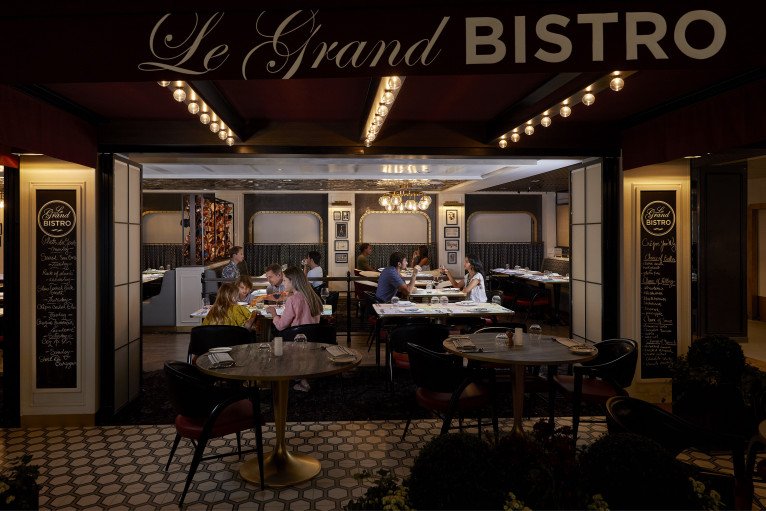 Le Grand Bistro