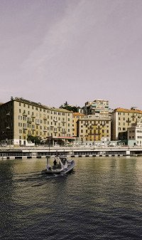 12 Image 12