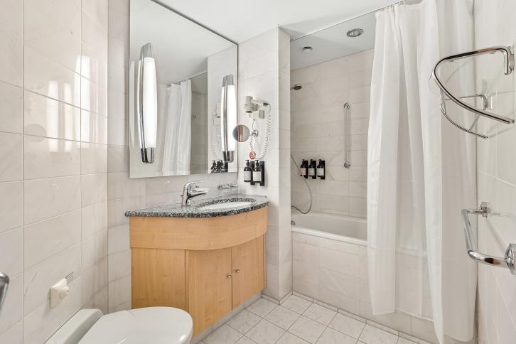 Deluxe Veranda Suite