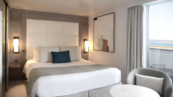 Deluxe Suite cabin on L'Austral